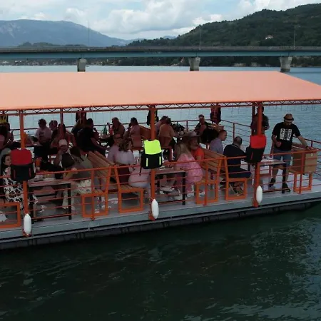 Rent A Boat Lapo *